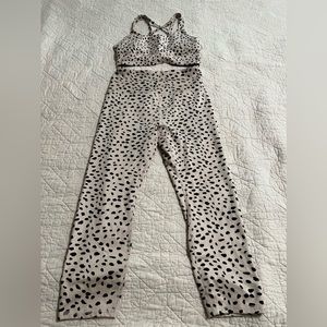 Ellie workout set - pants and matching sports bra - animal print